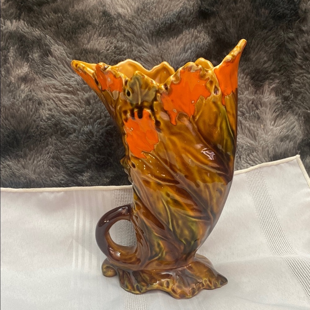 Fall Giftcraft Vintage Vase Japan 
Footed